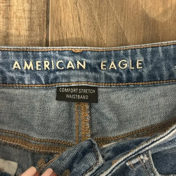 American Eagle size 0 distressed jeans excellent condition! - Picture 2 of 5